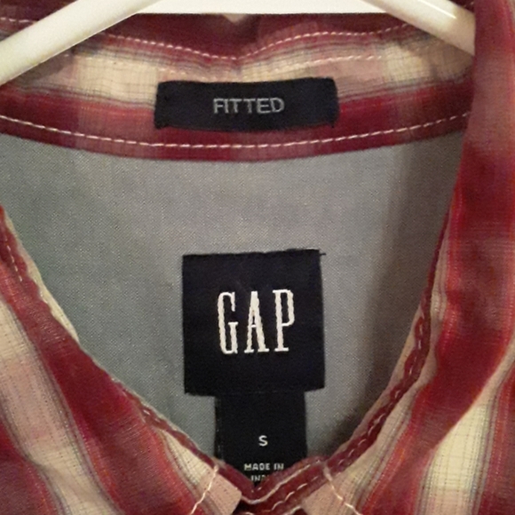Gap Fitted Long Sleeve Plaid button up. - Picture 4 of 4